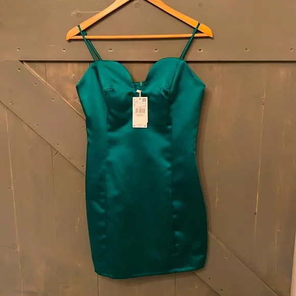 Emerald green dress from Mango